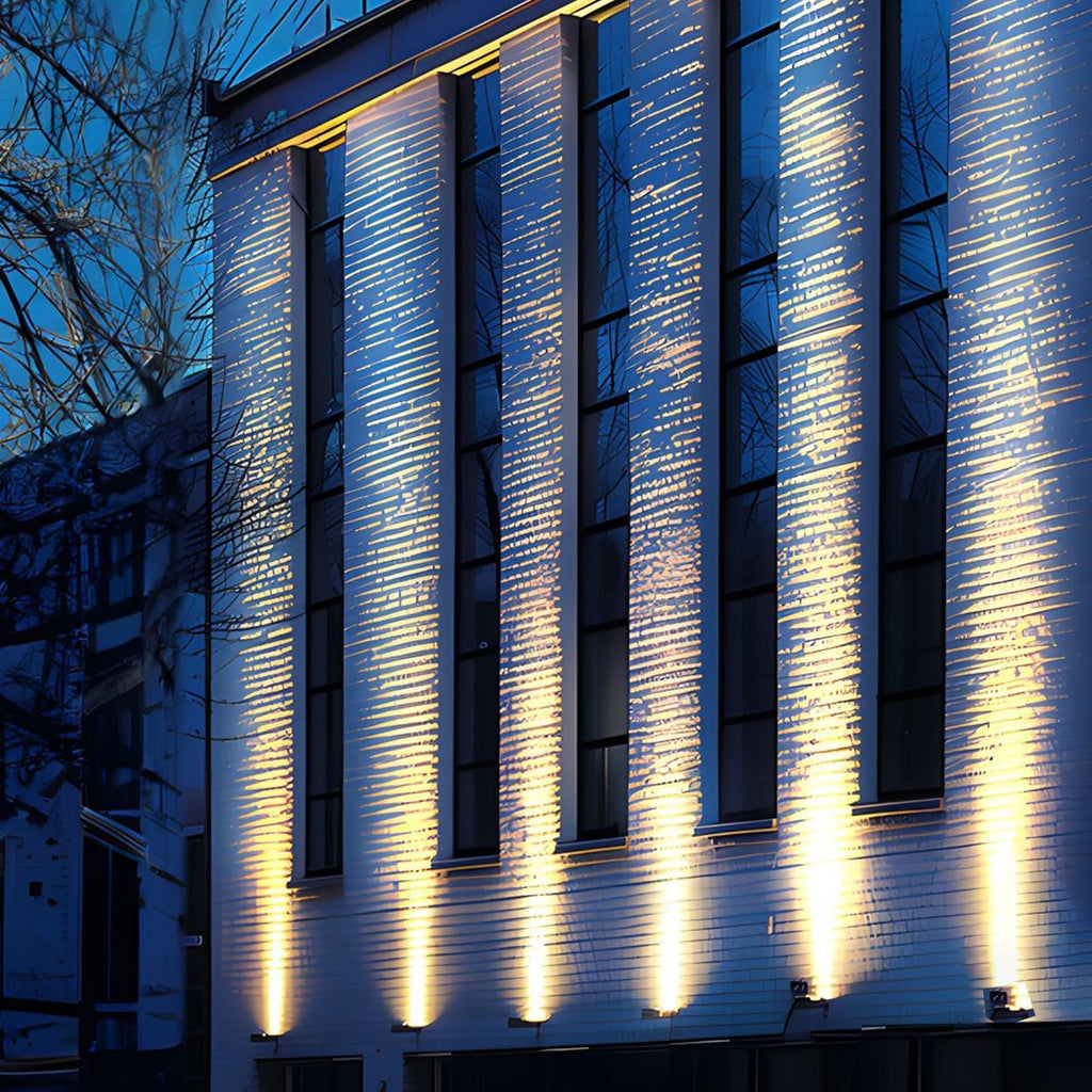 IP65 Outdoor LED Waterfall Wall Light – close-up of light streaks on a facade