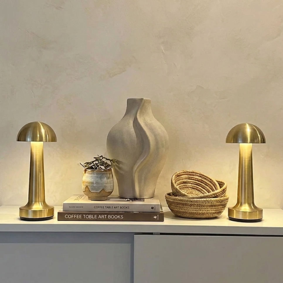 Claro Rechargeable Table Lamp